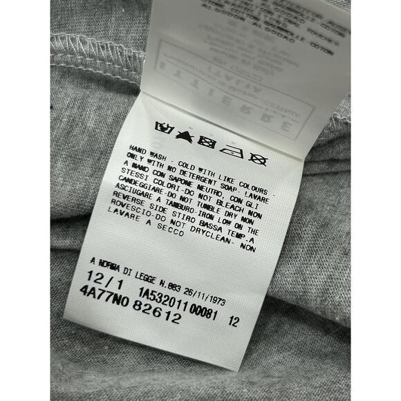 NWT FIORUCCI Gray Naomi Campbell Printed Graphic T-Shirt Cap Sleeve Size Small - Picture 5 of 9